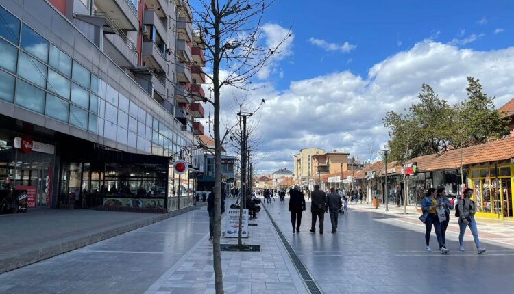 Nëna rrahet me vajzën e saj të mitur pas një fjalosje në Podujevë