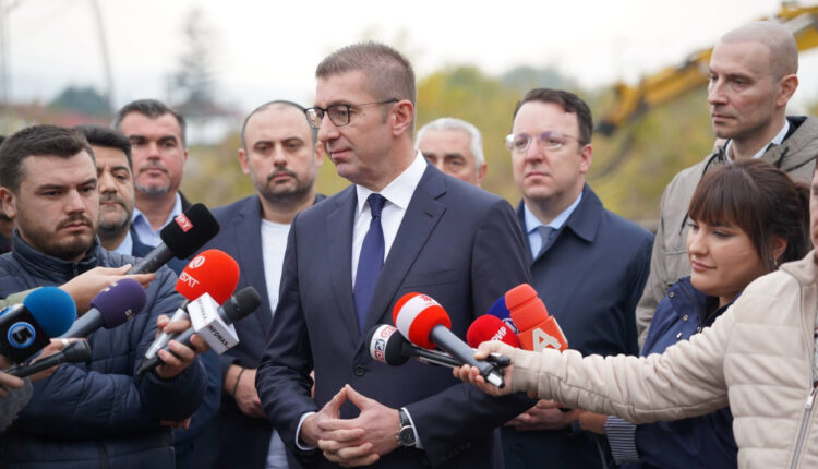 Mickoski: Investime në hekurudhë të re dhe tren urban për ajër më të pastër (VIDEO)