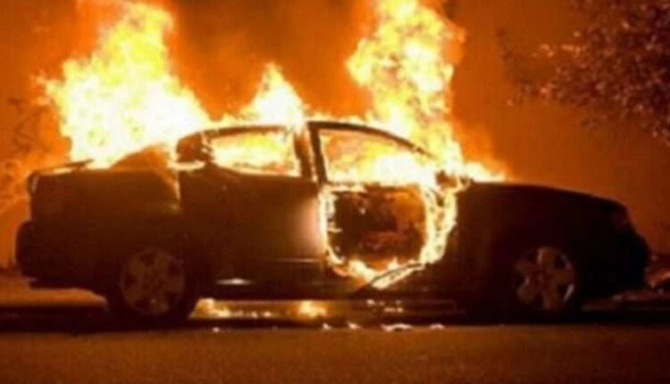 Digjen dy automjete në Shkup, nuk ka persona të lënduar