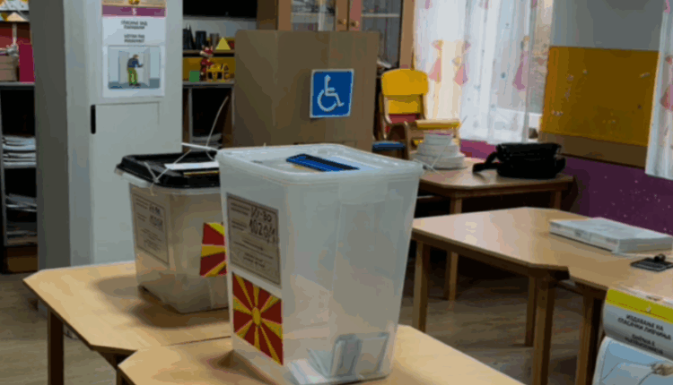 Dalja e votuesve deri në orën 11:00 është 10,10%