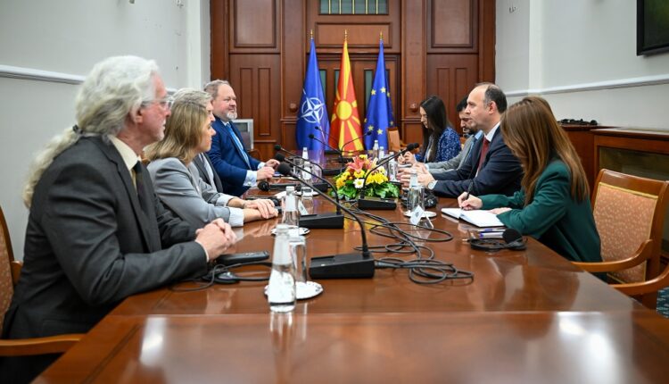 Takimi i Kryetarit Gashi me Delegacionin e NDI-së