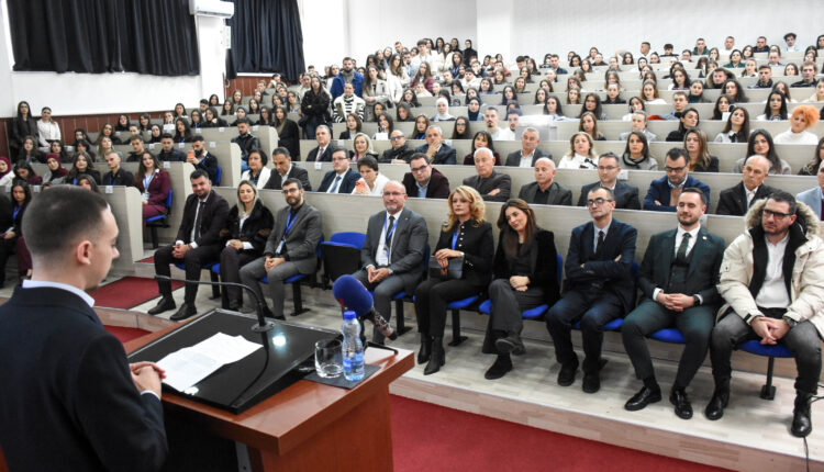 Në Universitetin e Tetovës i filloi punimet Konferenca e Dytë Ndërkombëtare Studentore