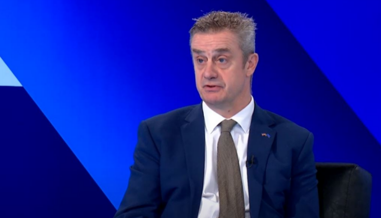 Ambasadori britanik në Kosovë: Qytetarët të zgjedhin kandidatët që mendojnë se do t’i përfaqësojnë më së miri