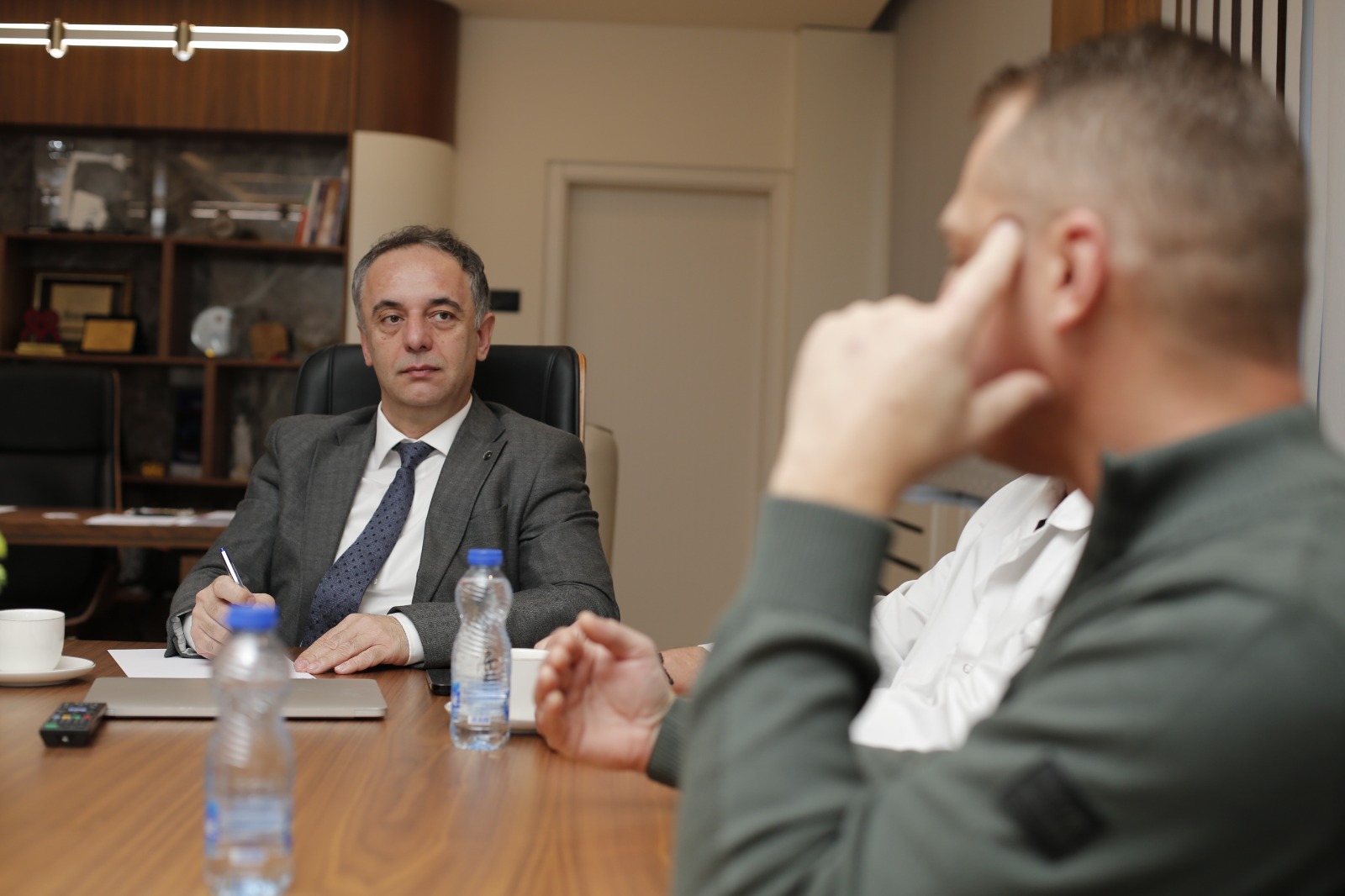 Aliu: Me sindikatat jemi në të njëjtën anë, bashkëpunojmë për përmirësimin e statusit të punonjësve shëndetësorë