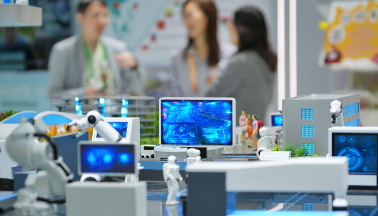 Tregtia e shërbimeve në Kinë u rrit me 7.5% gjatë periudhës janar-tetor