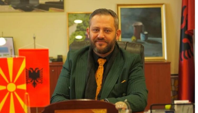 Zuli Demiri pritet të kandidojë i pavarur për Vrapçishtin, me mbështetjen e Ziadin Selës?