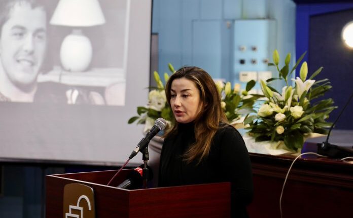 Selvija kujton Shpatin: Roeli është 3 vjeç e gjysmë, nuk e di si do t’i tregoj…