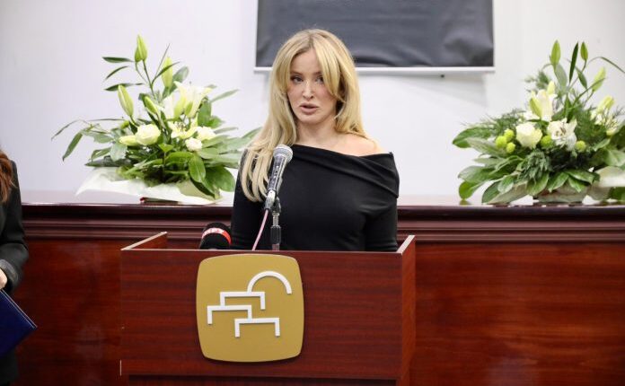 Tuna bën një premtim: Shpat, nëse Roeli vendos të ngjitet në skenë – unë do të jem aty