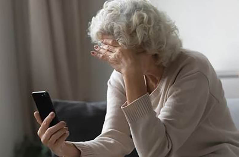 Mashtrohet 70 vjeçarja nga Manastiri  Vajza juaj ka thyer nofullën  duhen 20 mijë euro