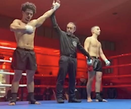 Emir Sallahi nga Kamjani fiton titullin WKU!