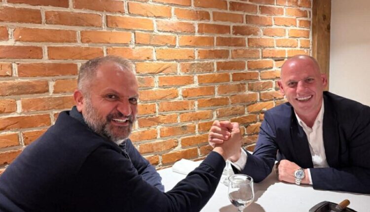 Takohen Ramiz Lladrovci dhe Shpend Ahmeti – çfarë po paralajmëron kjo fotografi e tyre