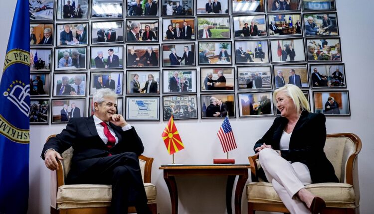 Ali Ahmeti takohet me ambasadoren Ageler?