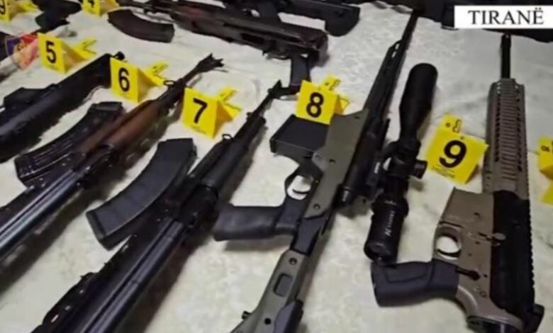 Trafikuan armë nga Kosova në Shqipëri  Prokuroria Tiranë dërgon në gjykim 8 persona