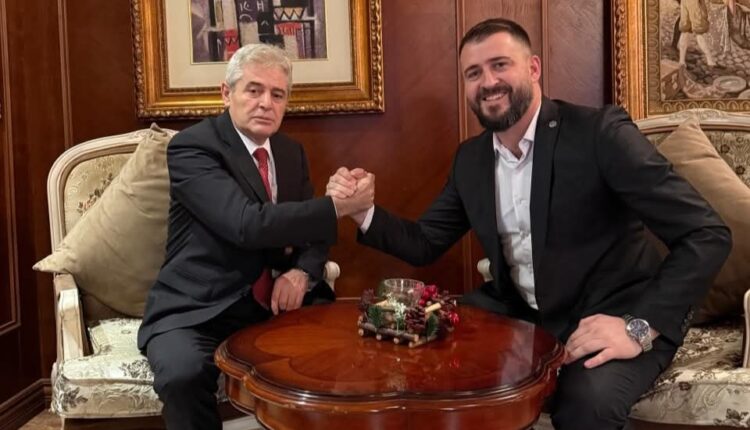 Ahmeti takohet me djalin e Sami Lushtakut – Mërgimin