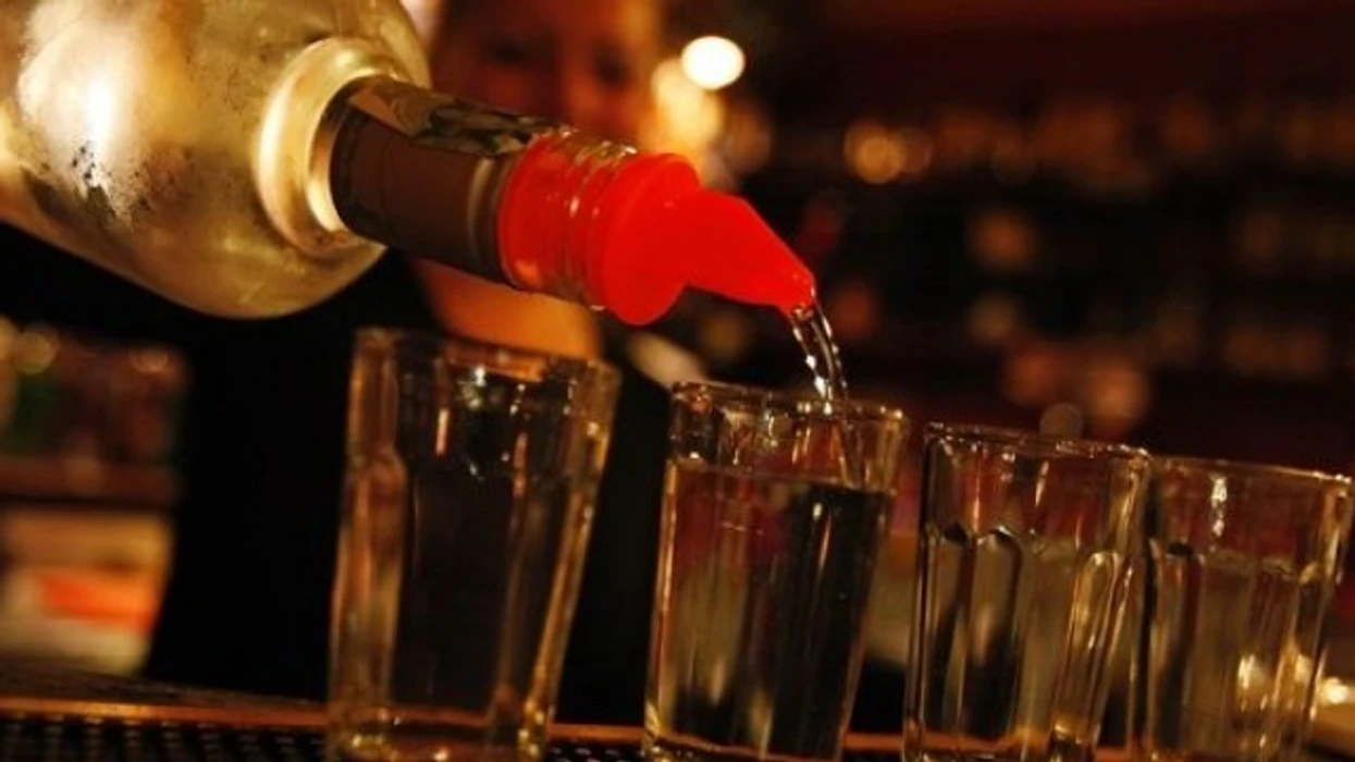 Kontrolle policore në Tetovë  një lokal u shërbente fëmijëve alkool