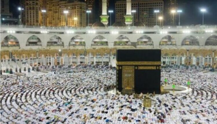 Arabia Saudite ndalon fotografimin në xhamitë e shenjta gjatë Haxhit 2026