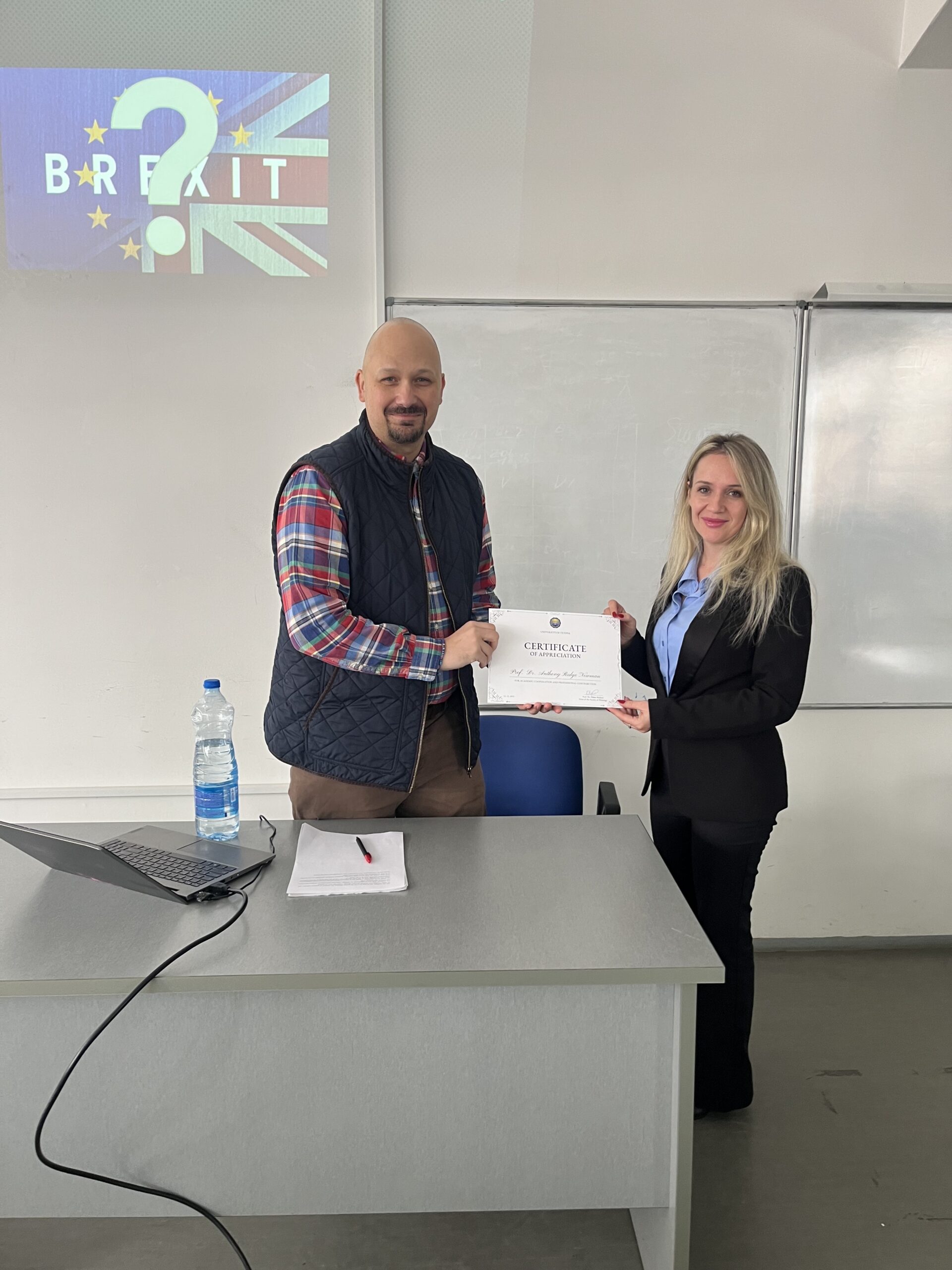 Në UT u mbajt ligjëratë për diskursin ndërkombëtar në prag të referendumit të Mbretërisë së Bashkuar për BE-në në vitin 2016