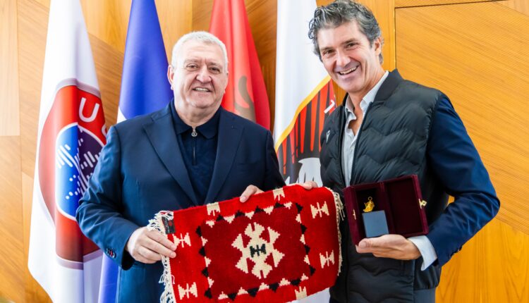 Presidenti Duka pret në takim CEO-n e kompanisë Macron, Gianluca Pavanello