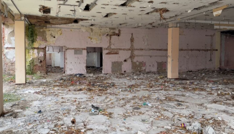 Objektet e braktisura në zemër të Kumanovës, hotele e restorante janë shndërruar në gërmadhë dhe deponi