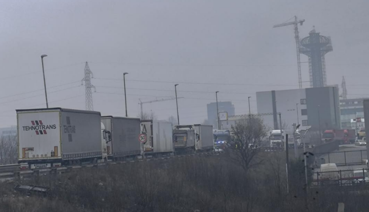 Aksident në “Rrugën e Kaçanikut”, bllokohet tërësisht trafiku