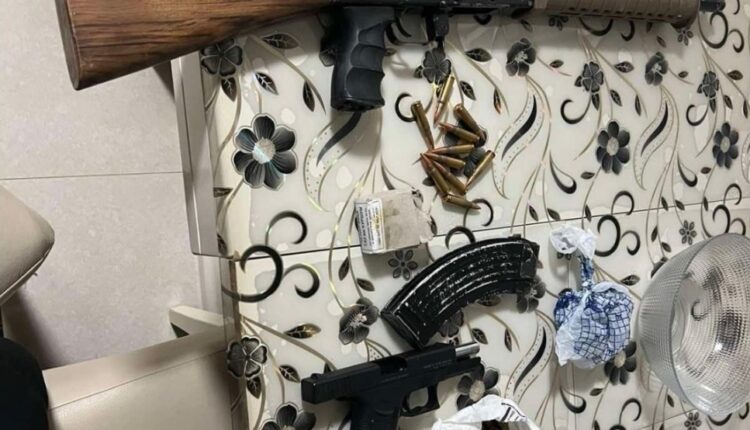 Aksion i policisë kundër tregtisë të armëve, 12 të arrestuar