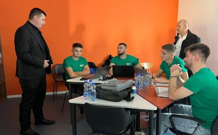 Studentët e Informatikës të UT-së sigurojnë pjesëmarrje në garat evropiane