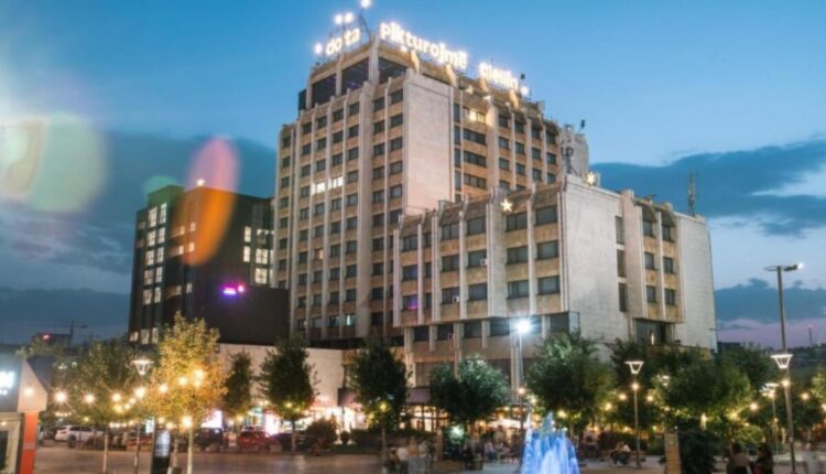 “Grand Hotel të bëhet Hotel Trump”, Prindon Sadriu fton Kushnerin të investojë në Prishtinë pas tërheqjes nga Beogradi