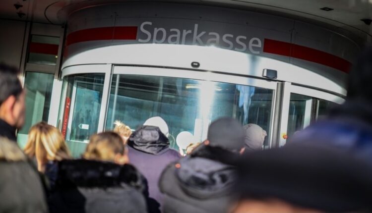Një nga grabitjet më të mëdha në Gjermani: Vidhen 30 milionë euro nga “Sparkasse”