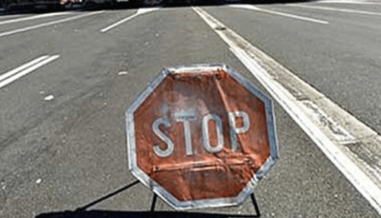 Për shkak të një aksidenti trafiku, qarkullimi drejt PK Qafëthanë është ndërprerë në të dy drejtimet