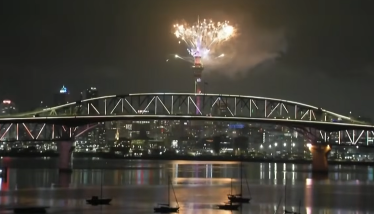 Spektakël fishekzjarresh, Zelanda e Re mirëpret Vitin e Ri 2026