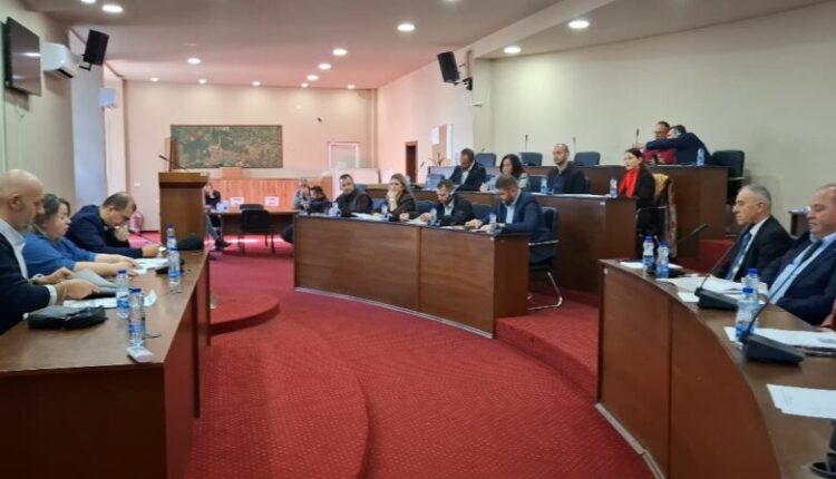 VMRO dhe VLEN larg marrëveshjes për qeverisje në Komunën e Strugës