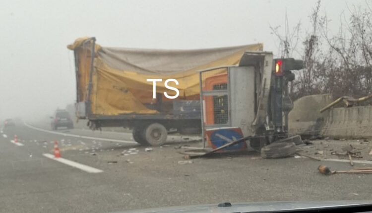 Aksident i rëndë në rrugën Zhelinë – Tetovë, përplasen dy kamionë (FOTO)