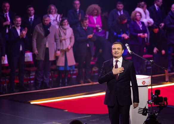  Ne që vendosim vetë   Kurti i falënderon mërgimtarët që ia sollën  tri ditë më herët Vitin e Ri   tregon kur e bën Qeverinë