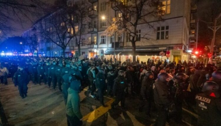 Protesta kundër policisë në Berlin