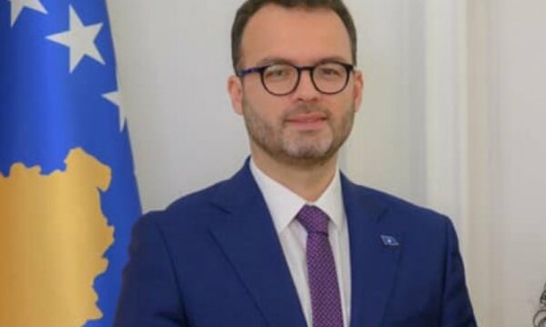 Parashikimi i Blerim Velës  Dalja afër 900 mijë votues deri në mbyllje të vendvotimeve