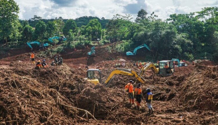 Më shumë se 1,100 të vdekur, 800 të zhdukur në përmbytjet në Azinë Juglindore