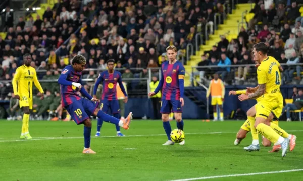 Barcelona e fundosë  Nëndetësen e Verdhë 