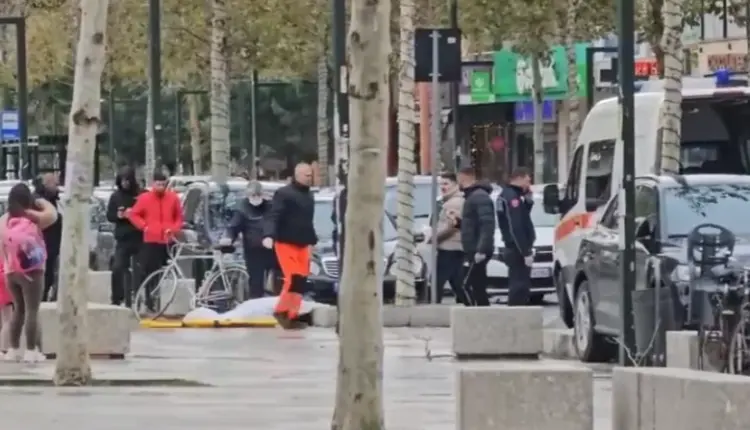 Ngjarje e rëndë në Vlorë, dyshohet se u rrëzua nga biçikleta – vdes gruaja