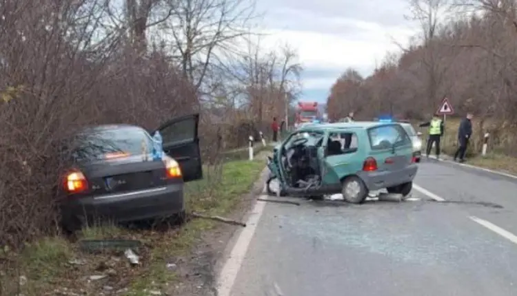 Aksident mes dy veturave në Mitrovicë, vdes shoferja 53 vjeçare