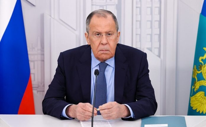 Lavrov: Armët dhe jo bisedimet do të vendosin për fundin e luftës