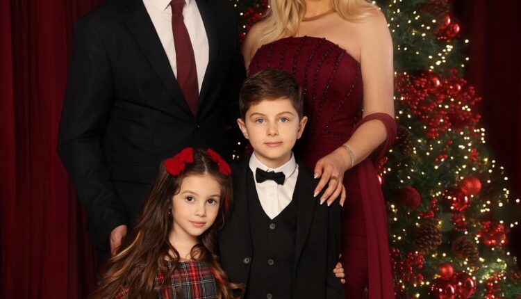 Kushtrimi dhe Learta sjellin kartolinën e fundvitit me familje