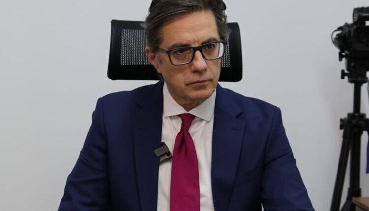 Pendarovski: Elita politike thotë NATO, por de fakto dëshiron të jetë në “botën tjetër” (VIDEO)