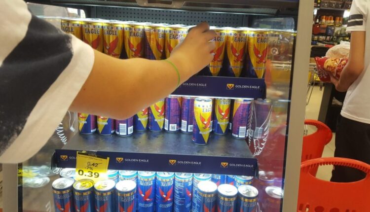 Konsumimi i tepruar i pijeve energjike: 17-vjeçari përfundon në spital pa vetëdije