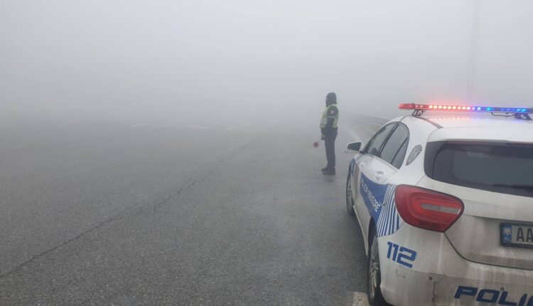 Mjegullë në “Rrugën e Kombit”, Policia shqiptare apelon për kujdes