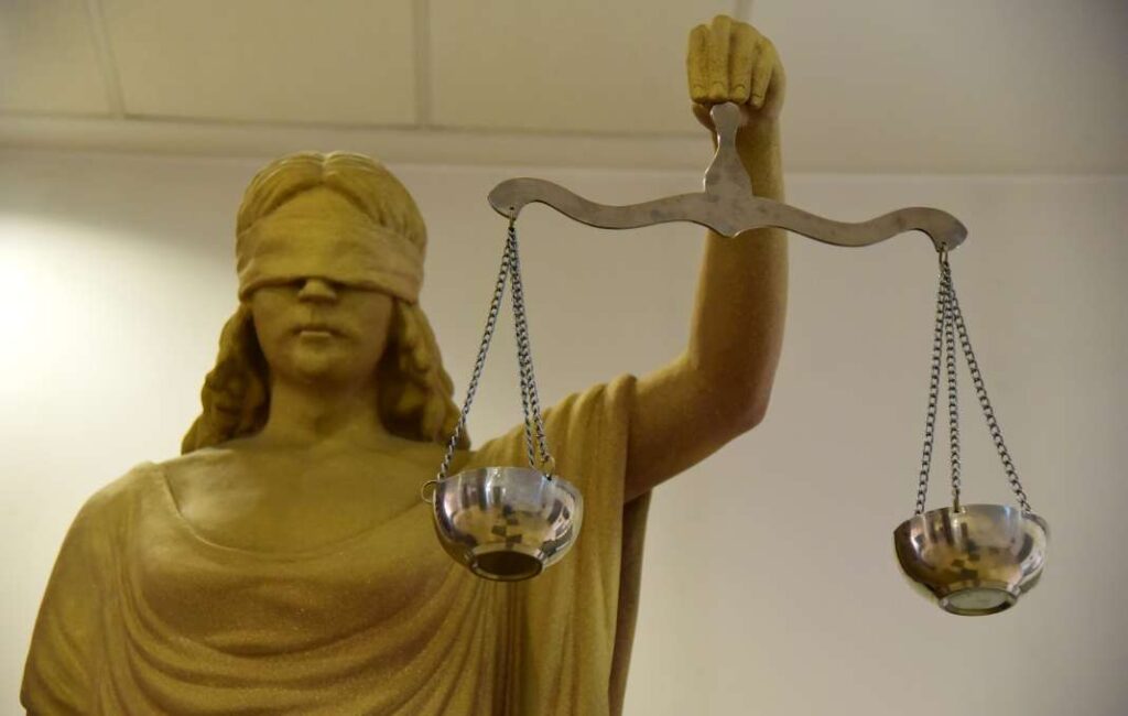 U rikthyen dispozitat e fshira nga Kodi Penal i RMV së që i shpëtonin zyrtarët nga vjedhja  por tani u jepet mundësia për dënim me kusht