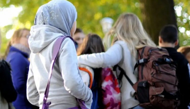 Austri, ndalimi i shamisë për vajzat nën 14 vjeç?