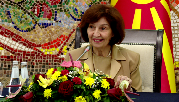 Siljanovska-Davkova: Le ta bëjmë Maqedoninë një vend të mirë, të drejtë dhe dinjitoz për të jetuar