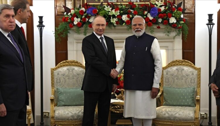 Rusia dhe India synojnë 100 miliardë dollarë në tregti, nivel rekord