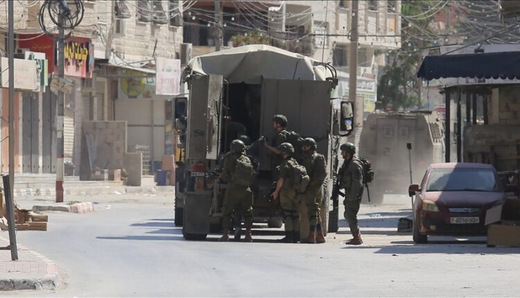 Ushtria izraelite bastis Jeninin në Bregun Perëndimor, nis fushatë arrestimesh