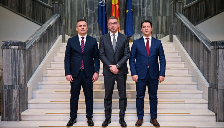 Bekim Sali dhe Muhamed Hoxha ministra, Mickoski: Propozimet për ministra që sot janë para jush janë të orientuara drejt sigurimit të stabilitetit, funksionalitetit dhe përgjegjësisë në punën e Qeverisë